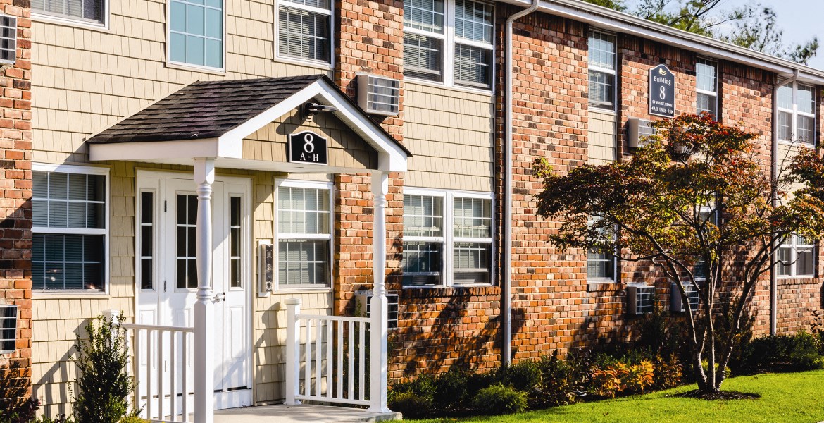 Heatherwood House At Patchogue Apartments, 99 Waverly Ave, Patchogue